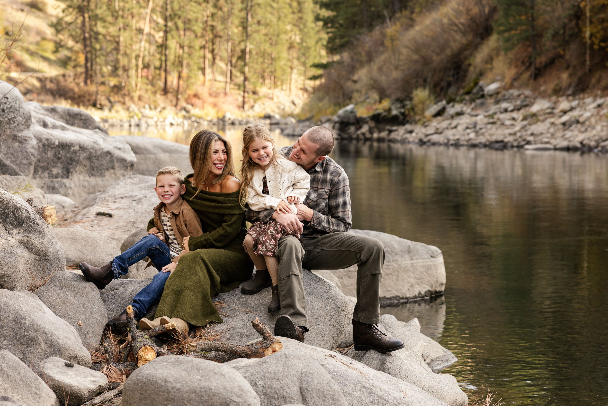 fall family photos payette river